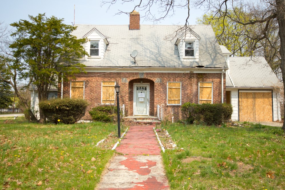 Photo of abandoned house